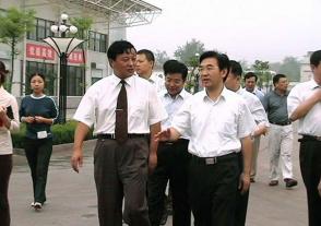 2005年8月31日，時任江蘇省副省長，現任第十四屆全國政協常委、農業和農村委員會副主任張桃林視察今世緣。